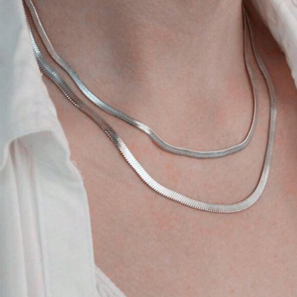 Silver Casual Women's Serpentine Chain & Multi-Layer Necklace Gift - Picture 2 of 5